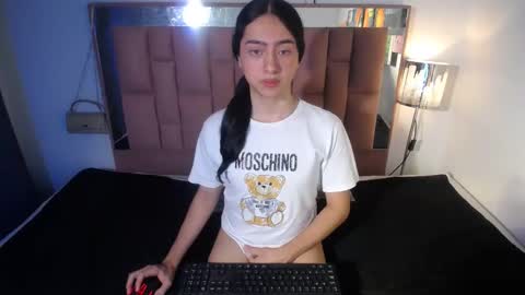 Snapshot of alexis_brown11 chatting on 10.14.25 -- ALEXIS -- online show from 10.14.25