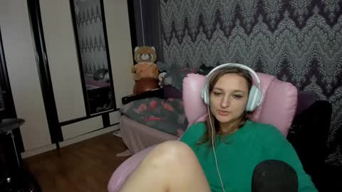 Snapshot of alexracc00n chatting on 12.05.24 Alex online show from 12.05.24