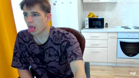 Snapshot of alexs_777 chatting on 05.25.26 Dennis online show from 05.25.26