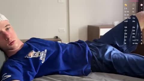 Snapshot of alexwos chatting on 09.17.25 Alex online show from 09.17.25