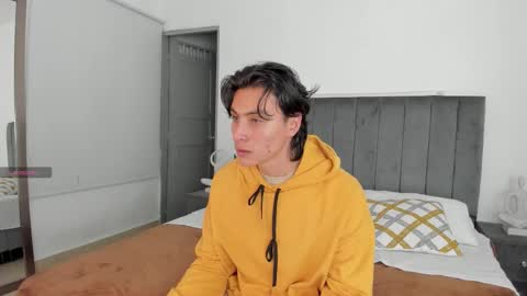 Alexxander Hall online show from 10.12.25