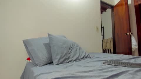 Alexxander Hall online show from 12.19.25