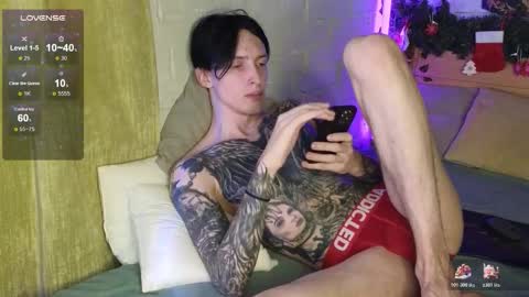 Snapshot of alexxone_ chatting on 12.20.25 Alex online show from 12.20.25