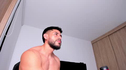 Snapshot of alexxxmachine chatting on 01.25.25 Alex   freelance model  instagram alex b229 online show from 01.25.25