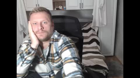 Snapshot of alexyno2020 chatting on 11.28.25 alexyno2022 ONLYFANS online show from 11.28.25