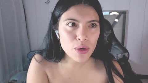 Carolina Join The Fan Club  online show from 10.25.25