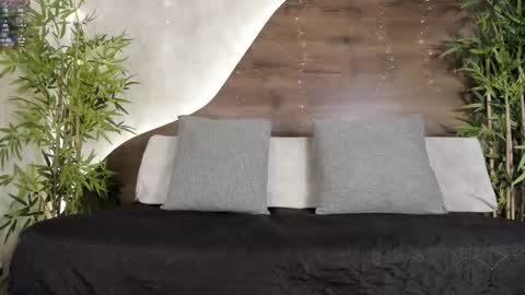 Snapshot of ali_miko_ chatting on 12.18.25 Ali online show from 12.18.25