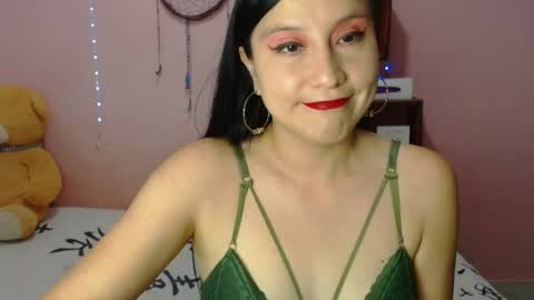 Snapshot of ali_squirt chatting on 07.21.26 alixia online show from 07.21.26