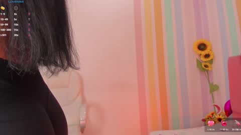 Snapshot of alia_peach_ chatting on 02.07.25 Alia online show from 02.07.25