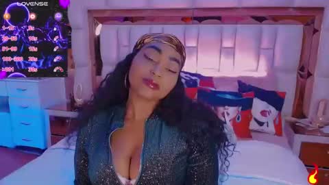 Snapshot of aliana_ross chatting on 01.08.26 aliana_ross online show from 01.08.26