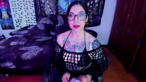 Snapshot of alice666f chatting on 05.26.26 ALiCE ROSE online show from 05.26.26
