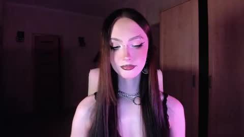 Alice Aris online show from 10.03.25