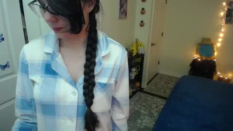 Snapshot of alice_asks chatting on 03.20.26 Alice Asks online show from 03.20.26