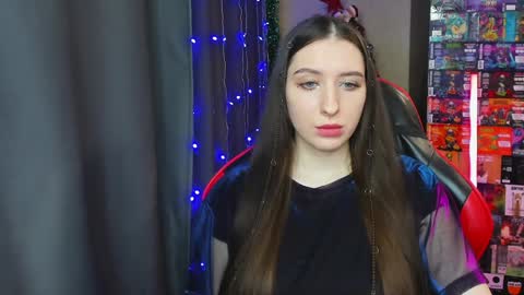 Snapshot of alice_bailey chatting on 12.27.24 Alice online show from 12.27.24