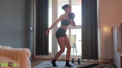 A R Y A  T I A online show from 01.06.25