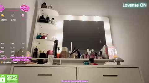 A R Y A  T I A online show from 02.09.26