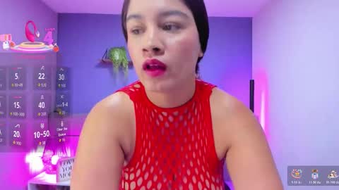 alice_brookss_ online show from 12.03.25