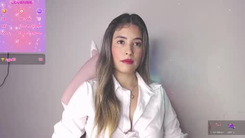 Snapshot of alice_cespedes chatting on 05.06.26 alice_cespedes online show from 05.06.26