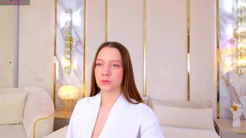 Snapshot of alice_charmy chatting on 03.02.25 Alice in Wonderland online show from 03.02.25