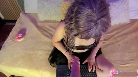 Snapshot of alice_cute77 chatting on 03.29.26 Mey online show from 03.29.26