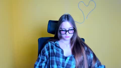Snapshot of alice_dreamofu chatting on 07.15.26 Alice online show from 07.15.26
