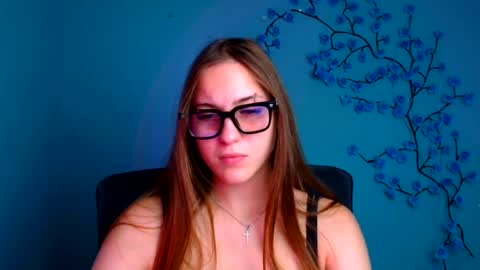 Snapshot of alice_dreamofu chatting on 07.18.26 Alice online show from 07.18.26