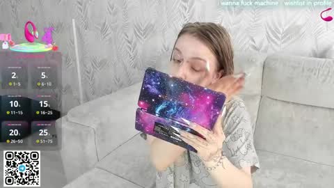 alice_halle online show from 04.08.26