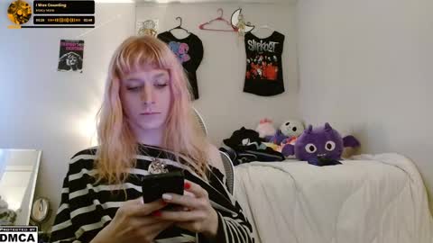 Snapshot of alice_hatchette chatting on 11.06.25 Alice Hatchette online show from 11.06.25