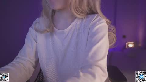 Snapshot of alice_kosmos chatting on 04.20.26 Alice online show from 04.20.26
