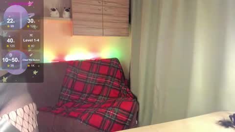 Snapshot of alice_next_door_ chatting on 12.14.25 Alice online show from 12.14.25