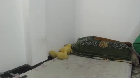 Alicia Aldara online show from 02.25.26