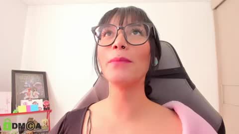 Snapshot of alice_rausing chatting on 07.17.26 ONLINE - GMT-5 MON TO FRI online show from 07.17.26