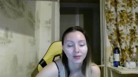 Snapshot of alice_smiles chatting on 02.21.26 Alice smiles online show from 02.21.26