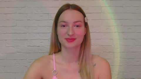 Snapshot of alice_sweet_01 chatting on 11.04.25 Alice online show from 11.04.25
