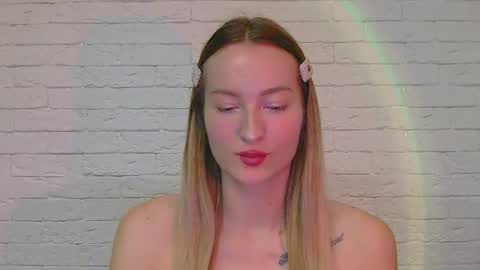 Snapshot of alice_sweet_01 chatting on 11.10.25 Alice online show from 11.10.25