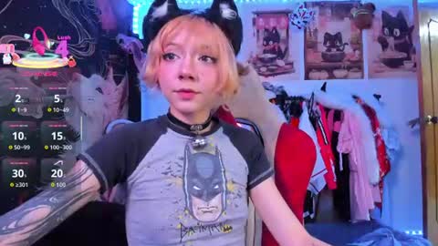 Snapshot of alicedang3r chatting on 07.20.26 Alice online show from 07.20.26