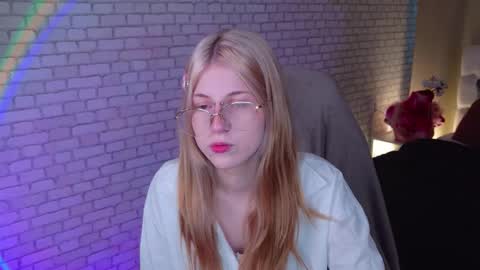 Snapshot of alicedews chatting on 02.26.26 alice online show from 02.26.26