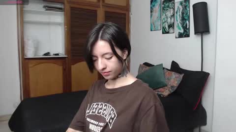 alicee_logan_ online show from 09.20.25
