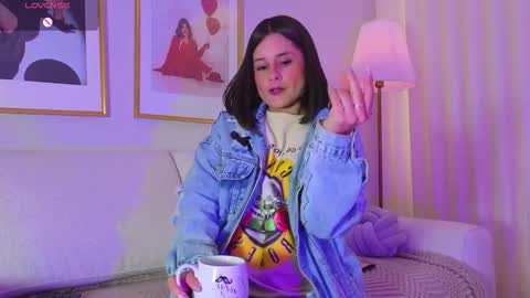 Snapshot of alicee_milf_ chatting on 03.28.26 Aleja online show from 03.28.26