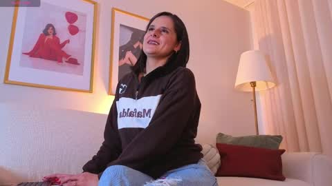 Snapshot of alicee_milf_ chatting on 05.11.26 Aleja online show from 05.11.26