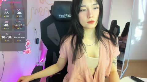 Snapshot of aliceeinwonderlanddd chatting on 02.28.26 Alice online show from 02.28.26