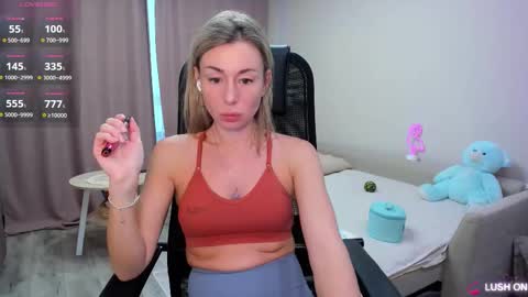 Snapshot of aliceevan chatting on 03.17.26 Daniella online show from 03.17.26