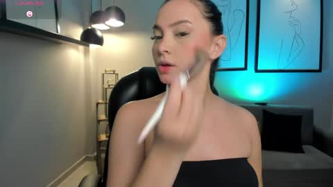 Snapshot of aliceharperx chatting on 05.05.26 Alice online show from 05.05.26
