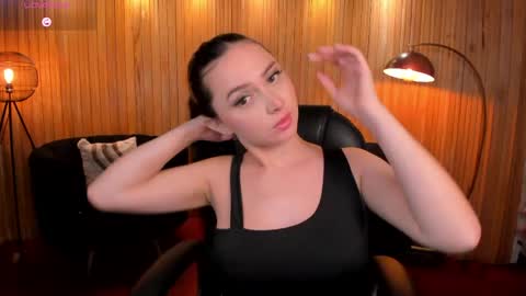 Snapshot of aliceharperx chatting on 05.17.26 Alice online show from 05.17.26