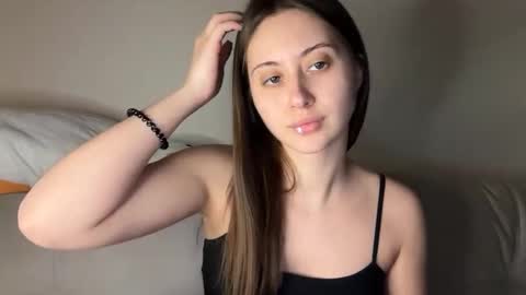 aliceinlustland online show from 04.23.26