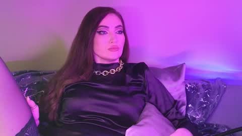 alicejameson online show from 11.04.25