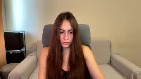 Snapshot of alicekollt chatting on 10.28.25 alicekollt online show from 10.28.25