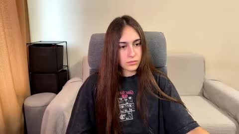 Snapshot of alicekollt chatting on 11.06.25 alicekollt online show from 11.06.25