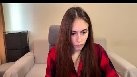 Snapshot of alicekollt chatting on 11.25.25 alicekollt online show from 11.25.25