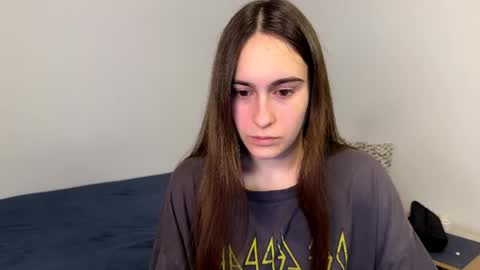 Snapshot of alicekollt chatting on 04.21.26 alicekollt online show from 04.21.26